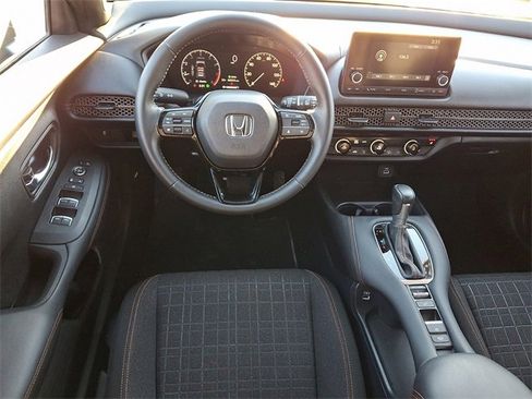 Used 2023 Honda HR-V Sport image 11