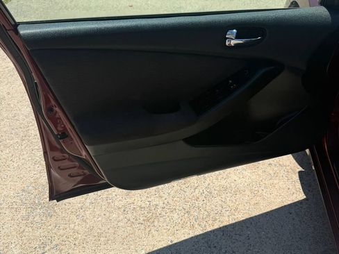 Used 2012 Nissan Altima 2.5 S FWD image 5