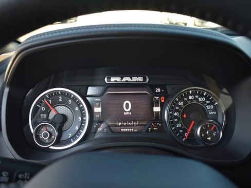 Used 2024 RAM 1500 Laramie image 18