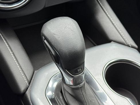 Used 2024 Chevrolet Blazer LT image 23