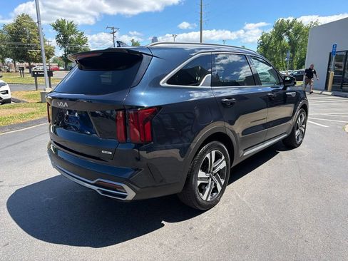 Certified 2023 Kia Sorento SX Prestige AWD/4WD image 8