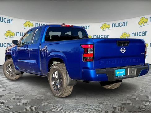 Used 2025 Nissan Frontier SV image 8