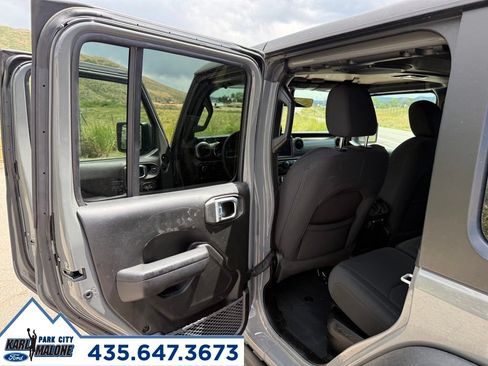 Used 2023 Jeep Wrangler Unlimited w/ Cold Weather Group AWD/4WD image 25