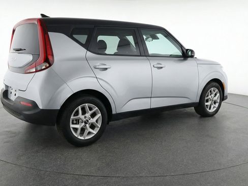Used 2025 Kia Soul LX w/ LX Technology Package image 9