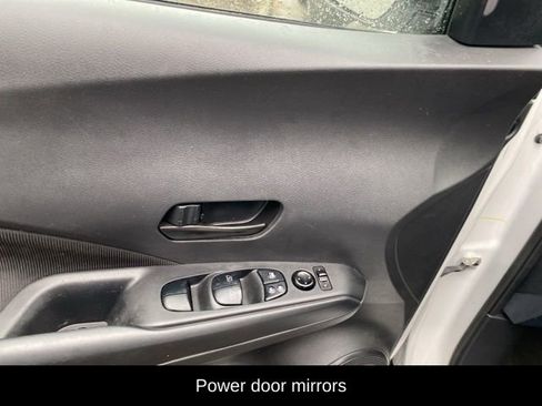 Used 2022 Nissan Kicks S image 9