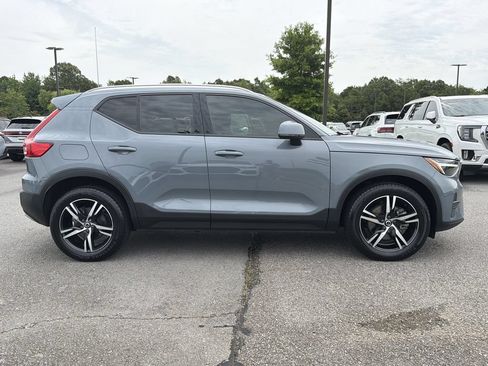 Used 2023 Volvo XC40 B5 Core AWD/4WD image 6