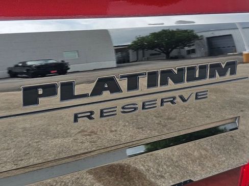 Used 2018 Nissan Titan Platinum Reserve w/ Platinum Utility Package AWD/4WD image 13