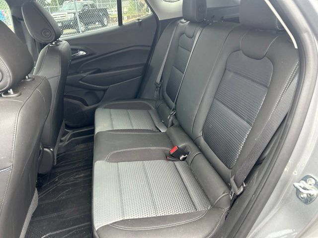 Used 2026 Chevrolet Trax LT w/ Driver Confidence Package FWD image 17