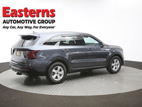 Used 2024 Kia Sorento LX FWD image 42