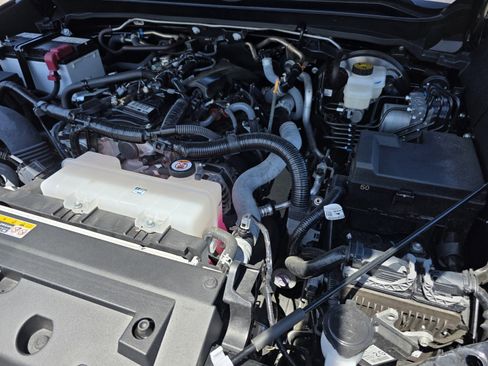 Certified 2025 Toyota Tacoma TRD Sport image 18