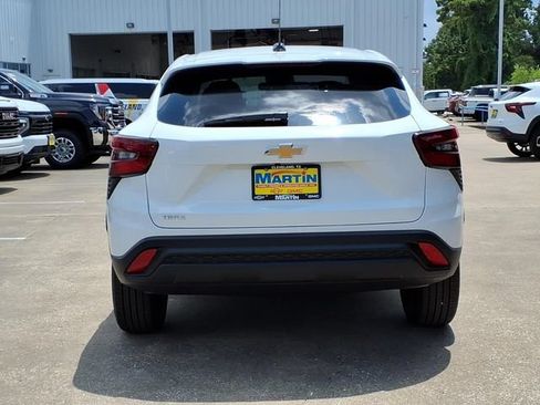 New 2026 Chevrolet Trax LS FWD image 6