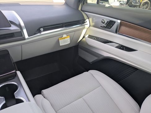 New 2026 Cadillac Vistiq Luxury w/ LPO, Floor Liner Package image 20