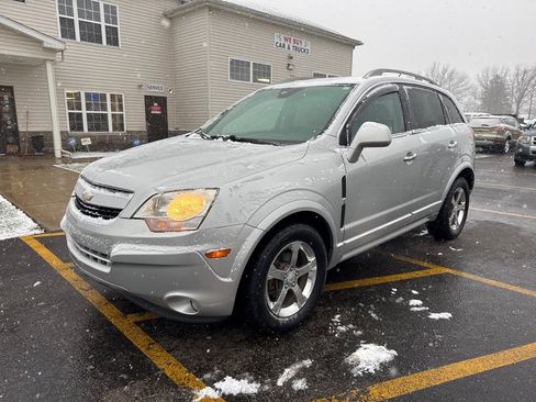 Used 2012 Chevrolet Captiva Sport LTZ image 2