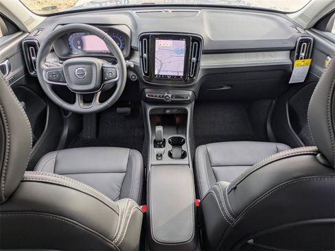 New 2025 Volvo XC40 B5 Core w/ Protection Package Premier image 16