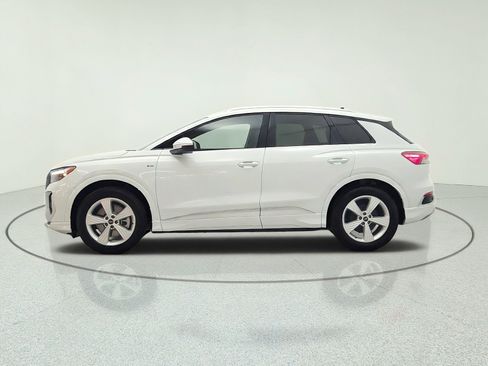 Used 2024 Audi Q4 e-tron Premium Plus w/ Premium Plus AWD/4WD image 8