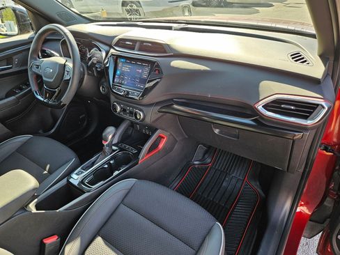 Used 2023 Chevrolet TrailBlazer RS w/ Sun and Liftgate Package FWD image 33