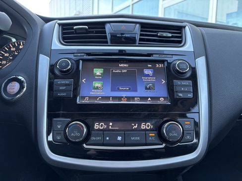 Used 2018 Nissan Altima 2.5 SL w/ 2.5 SL Technology Package FWD image 18