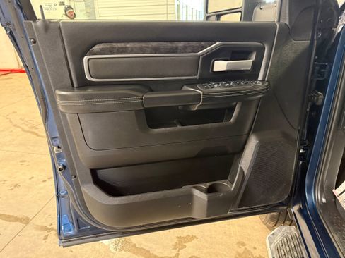 Certified 2024 RAM 2500 Big Horn w/ Sport Appearance Package image 39