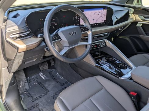 Used 2025 Audi Q5 Premium w/ Convenience Package AWD/4WD image 15