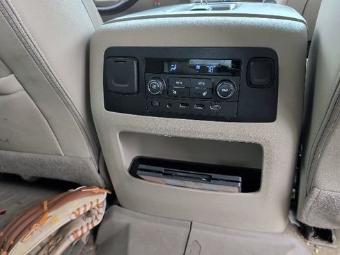 Used 2018 GMC Yukon Denali w/ Denali Ultimate Package AWD/4WD image 12