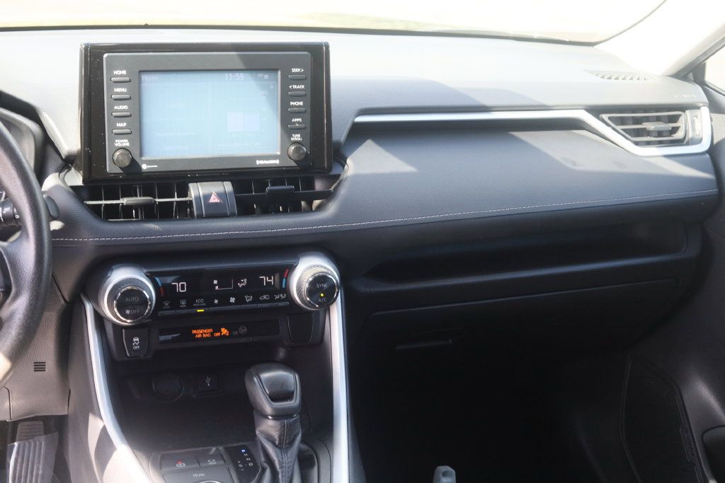 Used 2021 Toyota RAV4 XLE w/ Convenience Package AWD/4WD image 18