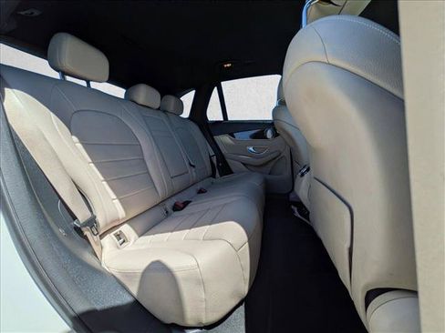 Used 2017 Mercedes-Benz GLC 300 4MATIC image 19