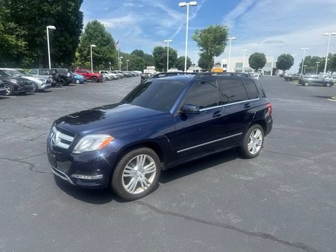 Used 2015 Mercedes-Benz GLK 350 4MATIC image 2