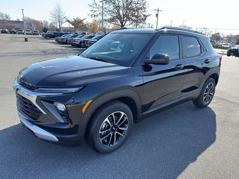 New 2026 Chevrolet TrailBlazer LT w/ Convenience Package image 3