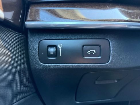 Used 2019 Volvo XC90 T5 Momentum w/ Multimedia Package AWD/4WD image 35
