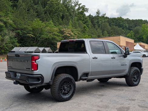 Used 2025 Chevrolet Silverado 2500 ZR2 w/ LPO, Dark Essentials Package AWD/4WD image 9