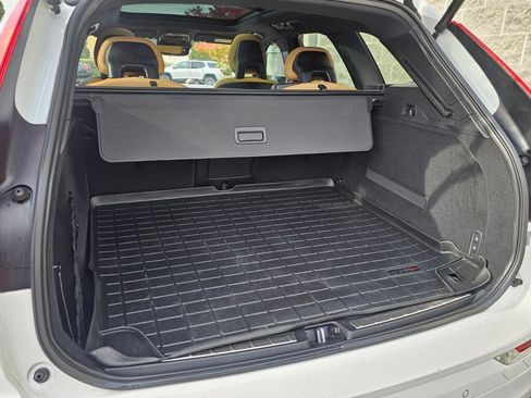 Used 2018 Volvo XC60 T6 Inscription w/ Convenience Package image 8