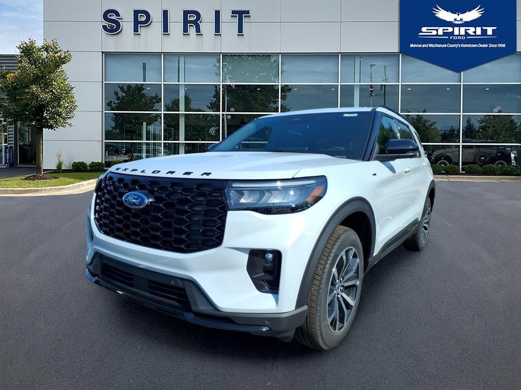 Used 2026 Ford Explorer ST-Line AWD/4WD image 1