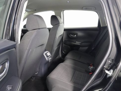 Used 2025 Honda HR-V LX image 11