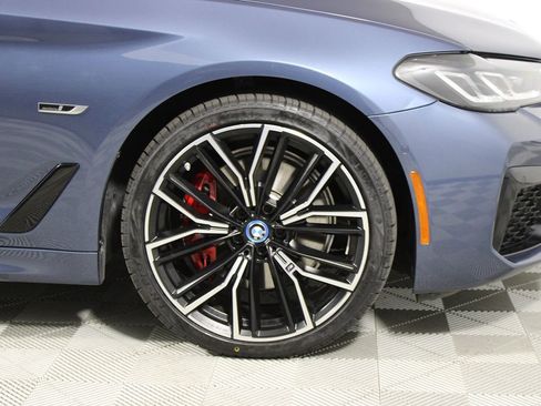 Used 2023 BMW 530e w/ M Sport Package image 23