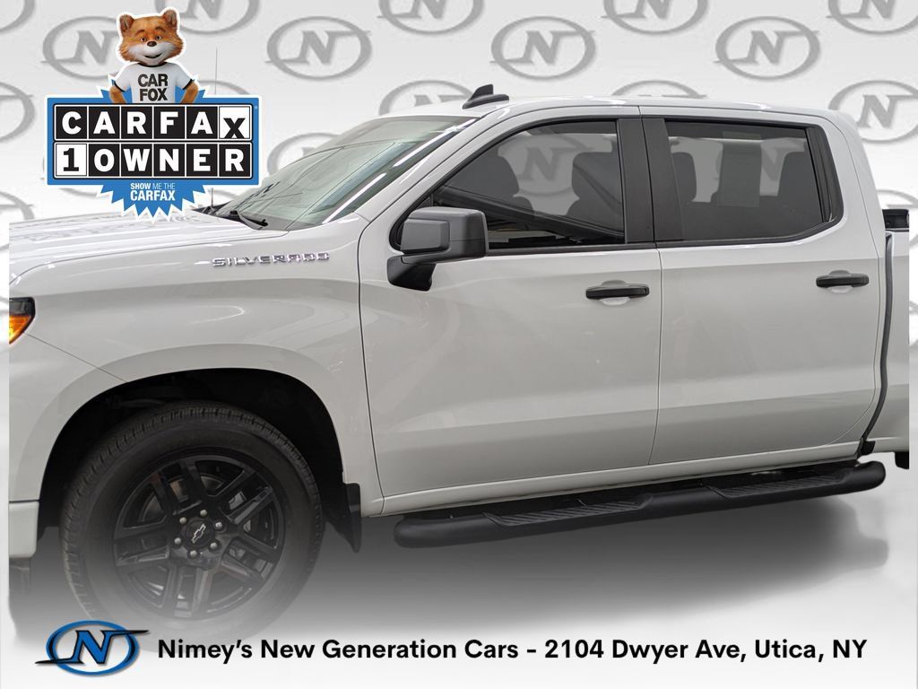 Used 2024 Chevrolet Silverado 1500 Custom AWD/4WD image 2