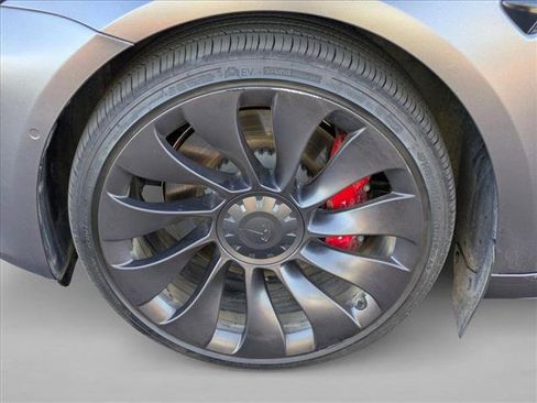 Used 2021 Tesla Model 3 Performance image 24