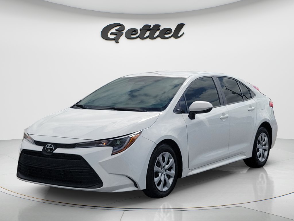 Used 2024 Toyota Corolla LE FWD image 1