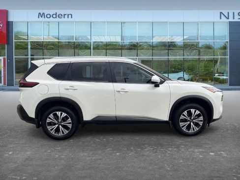 Certified 2023 Nissan Rogue SV w/ SV Premium B Package AWD/4WD image 4
