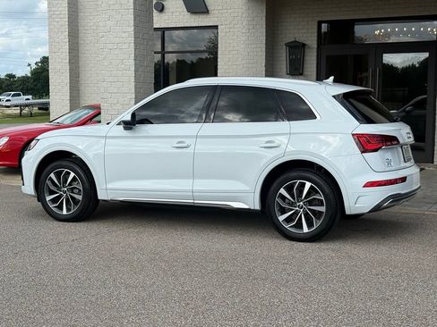 Used 2021 Audi Q5 2.0T Premium Plus w/ Premium Plus Package AWD/4WD image 11