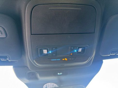 Used 2025 Ford Explorer ST-Line image 25