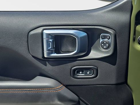 Used 2023 Jeep Gladiator Mojave w/ LED Lighting Group AWD/4WD image 30