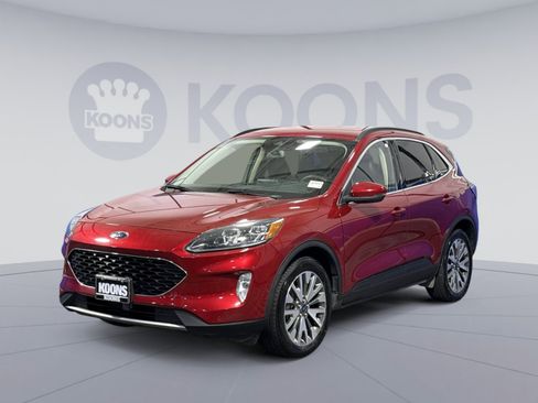 Used 2020 Ford Escape Titanium image 1