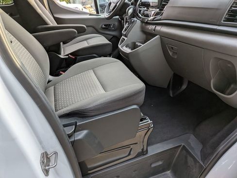 Used 2023 Ford Transit 350 XLT image 31