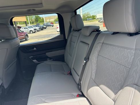Used 2023 Toyota Tundra Limited AWD/4WD image 19