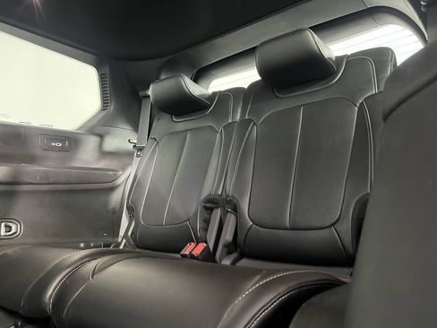 Used 2024 Jeep Grand Cherokee L Limited w/ Luxury Tech Group II image 28