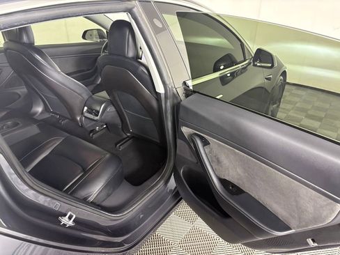 Used 2019 Tesla Model 3 Performance image 28