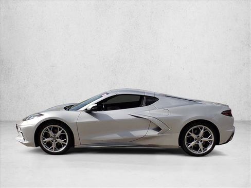 Used 2020 Chevrolet Corvette Stingray Preferred Cpe w/ 2LT Preferred Equipment Group RWD image 2