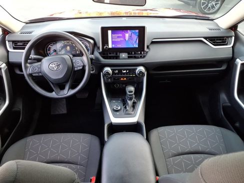 Used 2024 Toyota RAV4 XLE AWD/4WD image 20