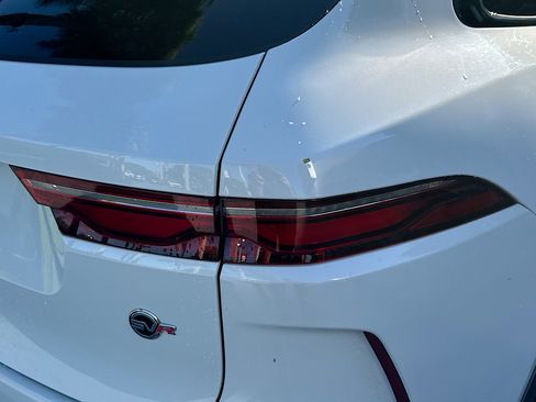 Used 2021 Jaguar F-PACE SVR image 30