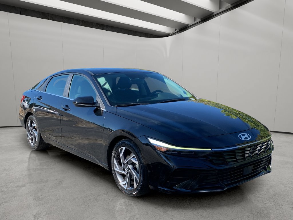 Used 2024 Hyundai Elantra SEL w/ Convenience Package FWD image 7